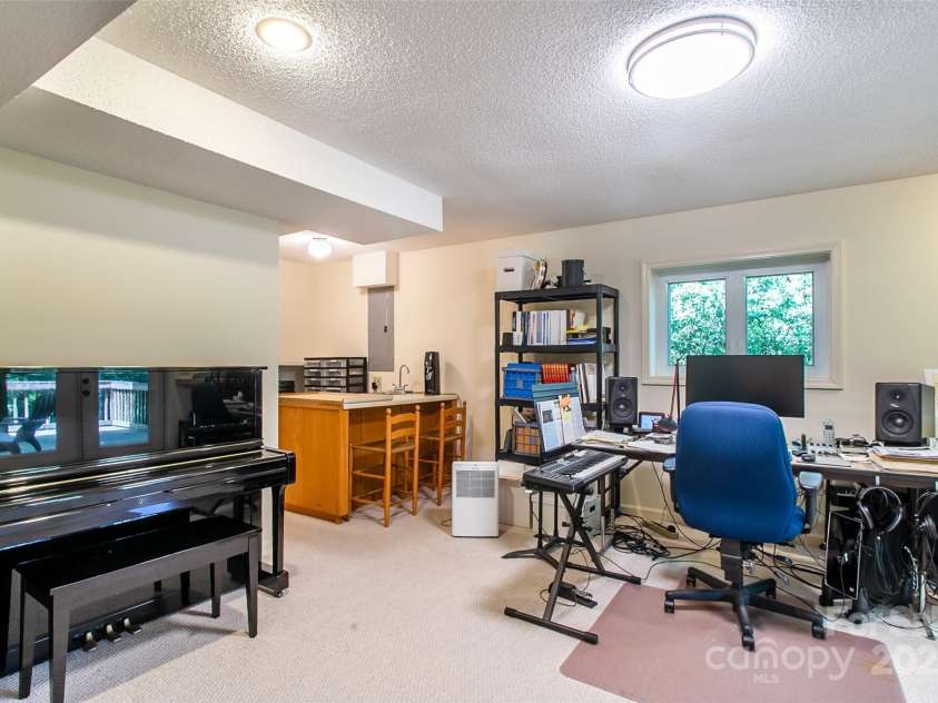 263 Ugedaliyvi Court, Brevard, NC 28712.  MLS# CAR4281622, YatesRealty ID 8736. 