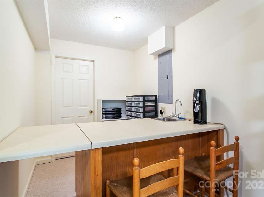 263 Ugedaliyvi Court, Brevard, NC 28712.  MLS# CAR4281622, YatesRealty ID 8736. 