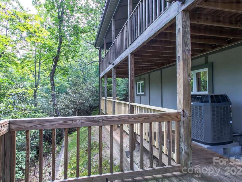 263 Ugedaliyvi Court, Brevard, NC 28712.  MLS# CAR4281622, YatesRealty ID 8736. 