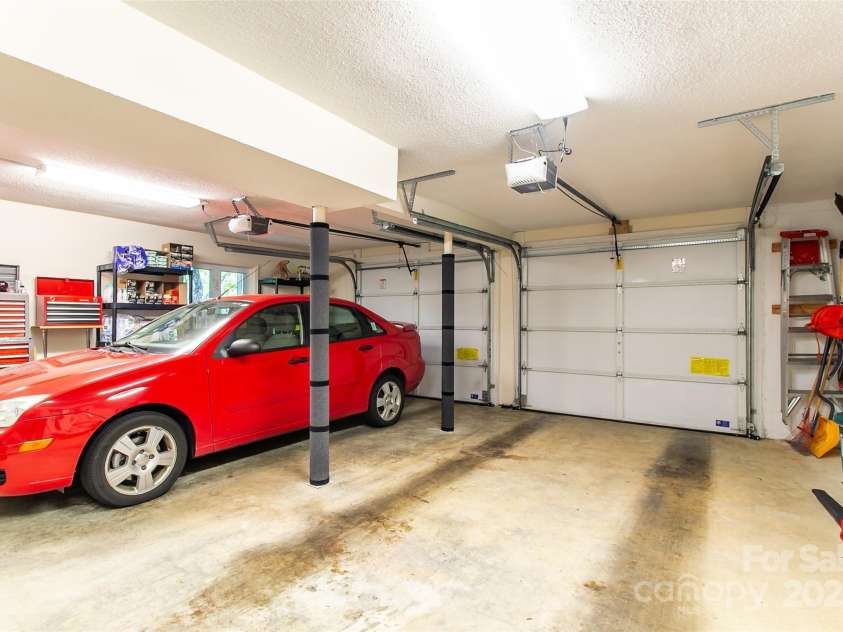 263 Ugedaliyvi Court, Brevard, NC 28712.  MLS# CAR4281622, YatesRealty ID 8736. 