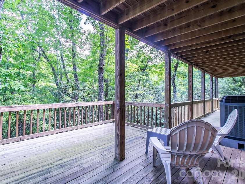 263 Ugedaliyvi Court, Brevard, NC 28712.  MLS# CAR4281622, YatesRealty ID 8736. 