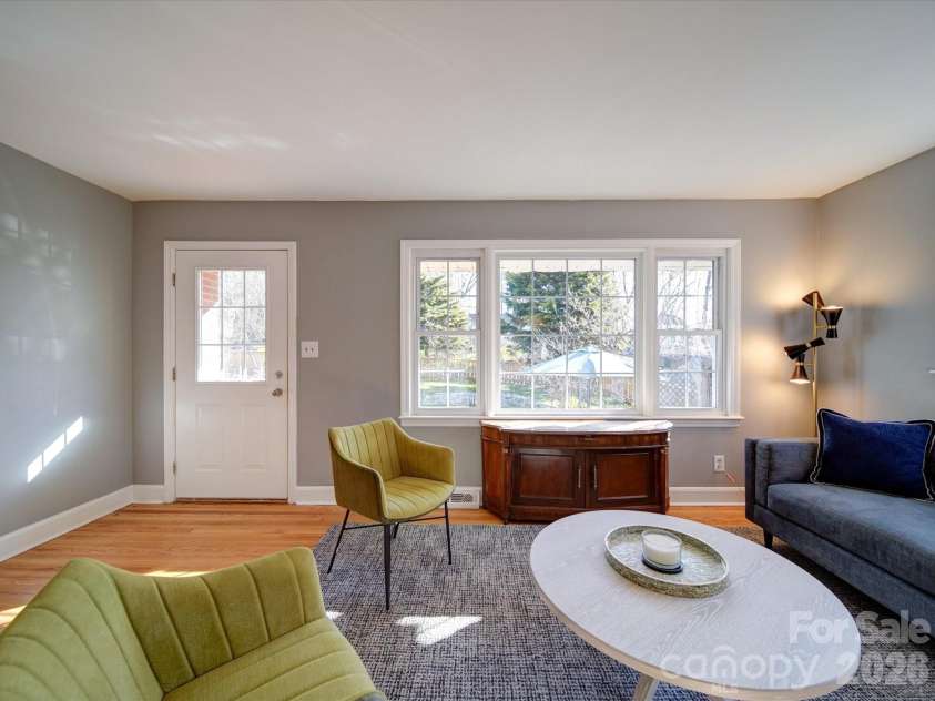 2036 Edgewater Drive, Charlotte, NC 28210.  MLS# CAR4340593, YatesRealty ID 8738. 