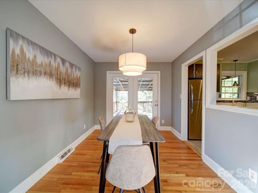 2036 Edgewater Drive, Charlotte, NC 28210.  MLS# CAR4340593, YatesRealty ID 8738. 
