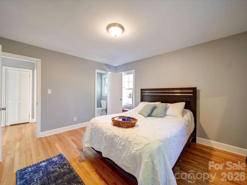 2036 Edgewater Drive, Charlotte, NC 28210.  MLS# CAR4340593, YatesRealty ID 8738. 