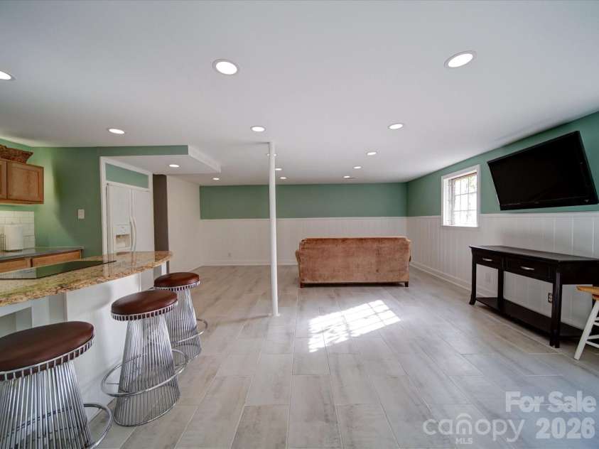2036 Edgewater Drive, Charlotte, NC 28210.  MLS# CAR4340593, YatesRealty ID 8738. 
