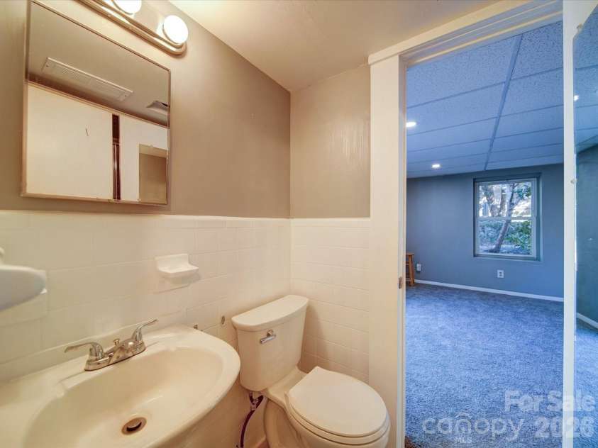 2036 Edgewater Drive, Charlotte, NC 28210.  MLS# CAR4340593, YatesRealty ID 8738. 