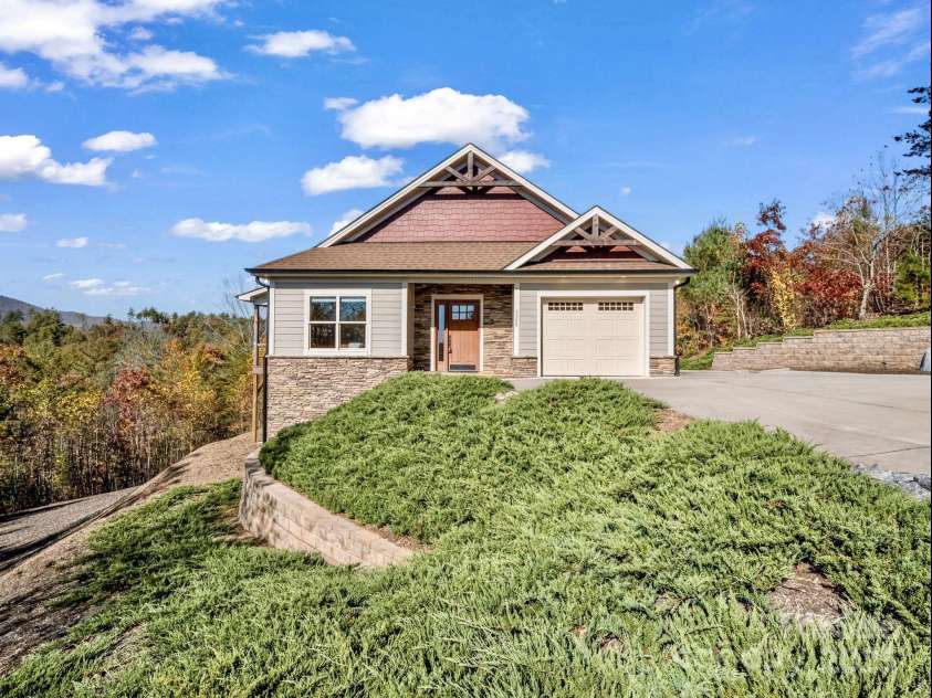 5588 Table View Lane, Lenoir, NC 28645.  MLS# CAR4317047, YatesRealty ID 8739. 