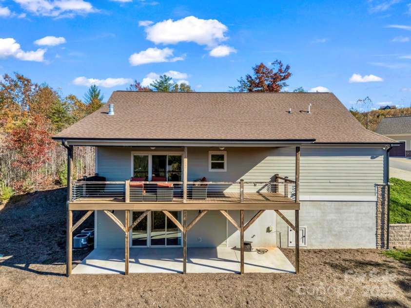 5588 Table View Lane, Lenoir, NC 28645.  MLS# CAR4317047, YatesRealty ID 8739. 