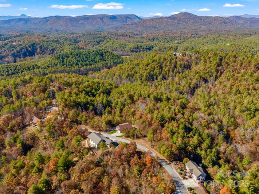 5588 Table View Lane, Lenoir, NC 28645.  MLS# CAR4317047, YatesRealty ID 8739. 