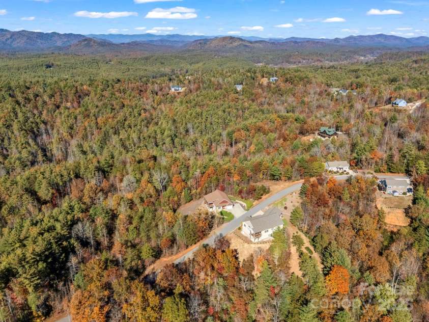 5588 Table View Lane, Lenoir, NC 28645.  MLS# CAR4317047, YatesRealty ID 8739. 