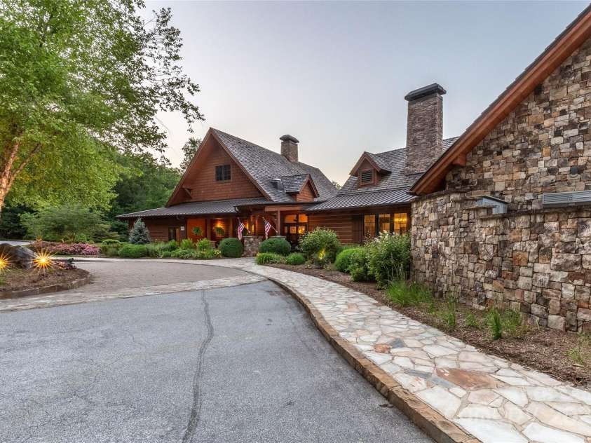 126 Mossycup Court, Tuckasegee, NC 28783.  MLS# CAR4324867, YatesRealty ID 874. Lake Club