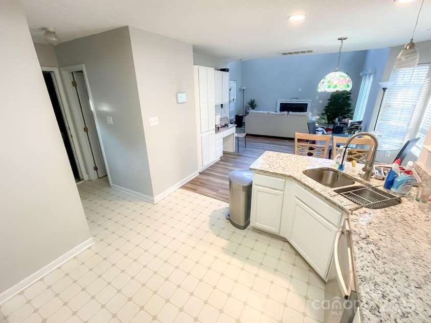 312 Radio Road, Charlotte, NC 28216.  MLS# CAR4222027, YatesRealty ID 874. 