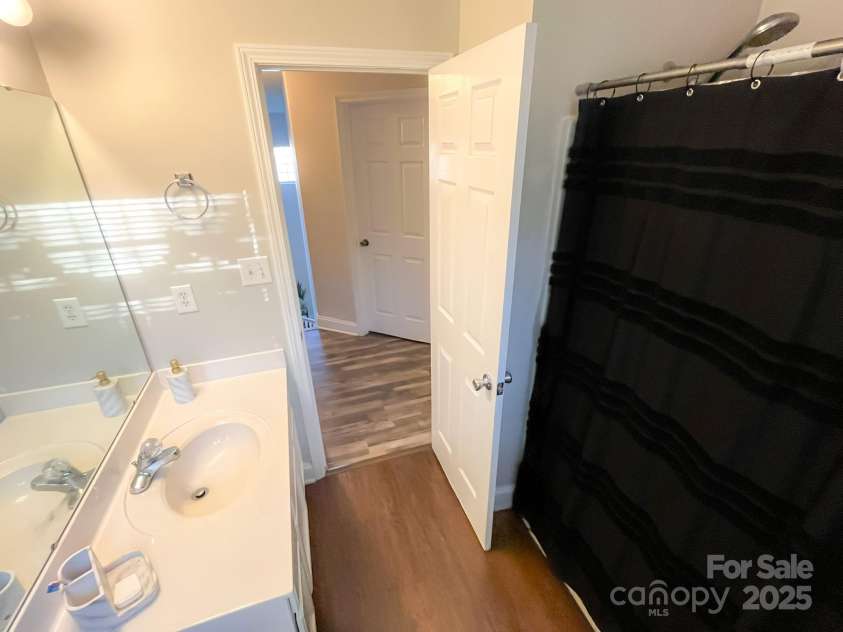 312 Radio Road, Charlotte, NC 28216.  MLS# CAR4222027, YatesRealty ID 874. 