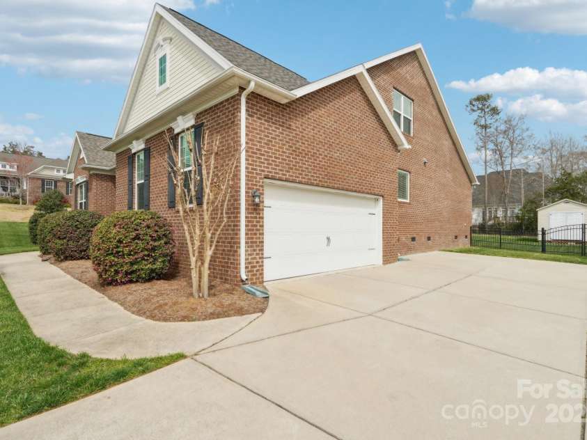 205 Cowboys Circle, Rock Hill, SC 29732.  MLS# CAR4235983, YatesRealty ID 8741. 