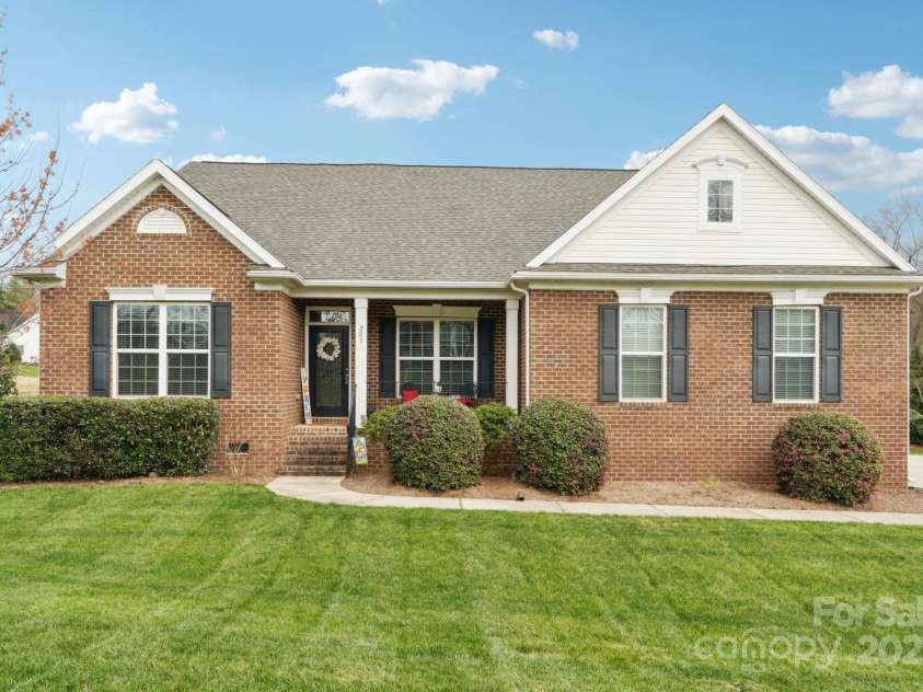 205 Cowboys Circle, Rock Hill, SC 29732.  MLS# CAR4235983, YatesRealty ID 8741. 