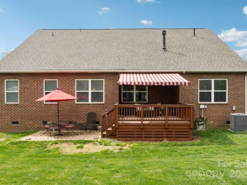 205 Cowboys Circle, Rock Hill, SC 29732.  MLS# CAR4235983, YatesRealty ID 8741. 