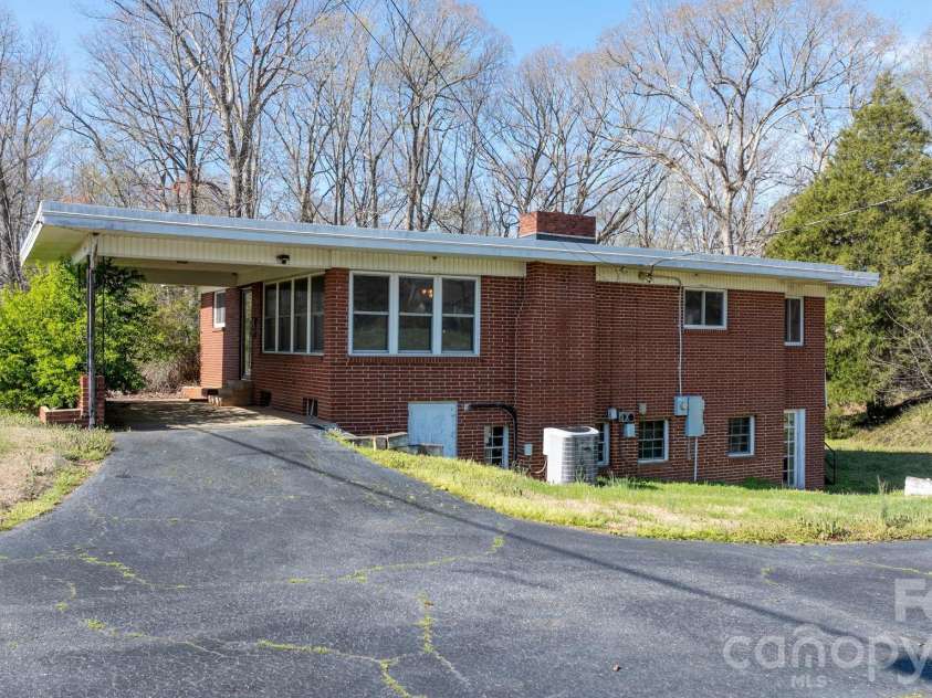 4914 Nc 10 Highway, Catawba, NC 28609.  MLS# CAR4361251, YatesRealty ID 8743. 