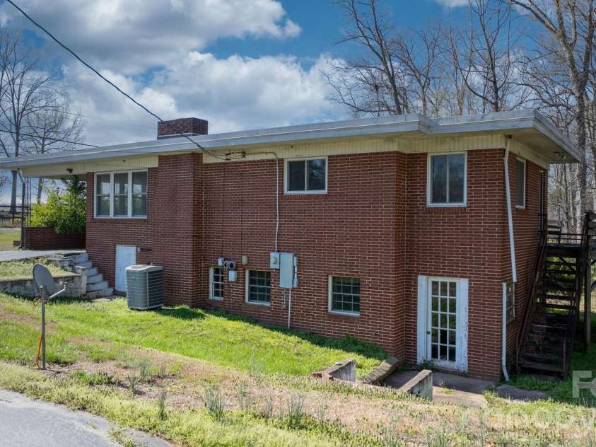 4914 Nc 10 Highway, Catawba, NC 28609.  MLS# CAR4361251, YatesRealty ID 8743. 