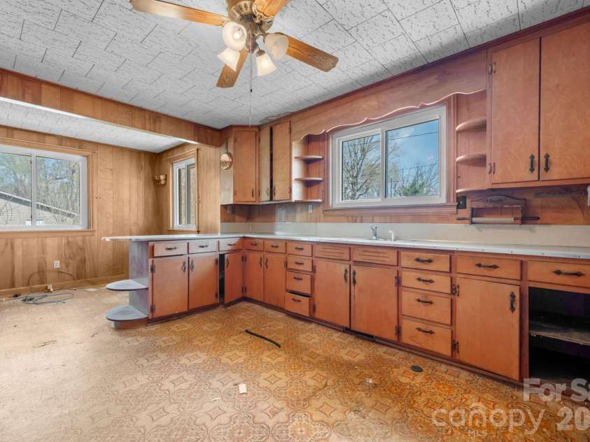 4914 Nc 10 Highway, Catawba, NC 28609.  MLS# CAR4361251, YatesRealty ID 8743. 