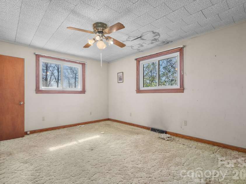 4914 Nc 10 Highway, Catawba, NC 28609.  MLS# CAR4361251, YatesRealty ID 8743. 