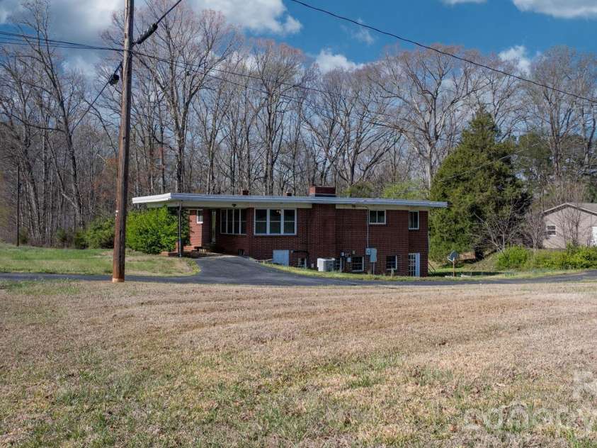 4914 Nc 10 Highway, Catawba, NC 28609.  MLS# CAR4361251, YatesRealty ID 8743. 