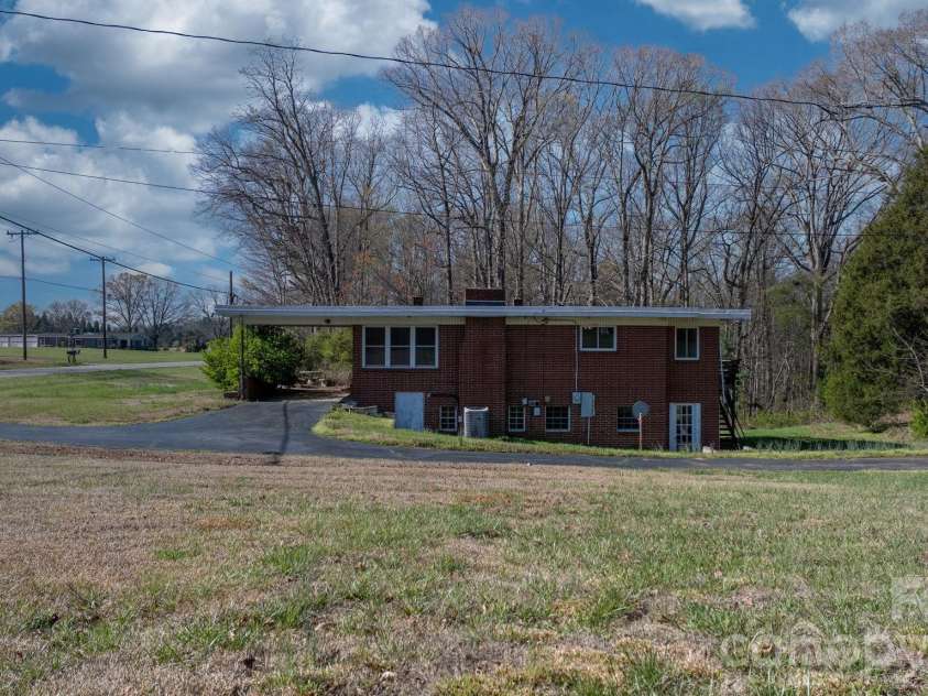 4914 Nc 10 Highway, Catawba, NC 28609.  MLS# CAR4361251, YatesRealty ID 8743. 