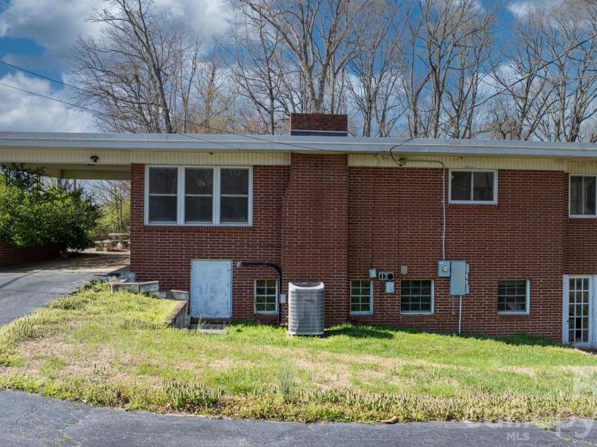 4914 Nc 10 Highway, Catawba, NC 28609.  MLS# CAR4361251, YatesRealty ID 8743. 