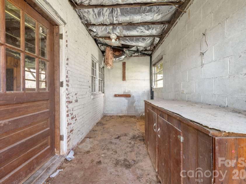 4914 Nc 10 Highway, Catawba, NC 28609.  MLS# CAR4361251, YatesRealty ID 8743. Basement
