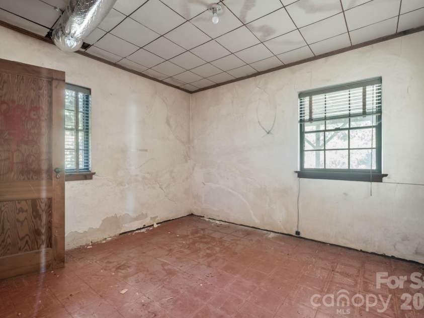 4914 Nc 10 Highway, Catawba, NC 28609.  MLS# CAR4361251, YatesRealty ID 8743. Basement