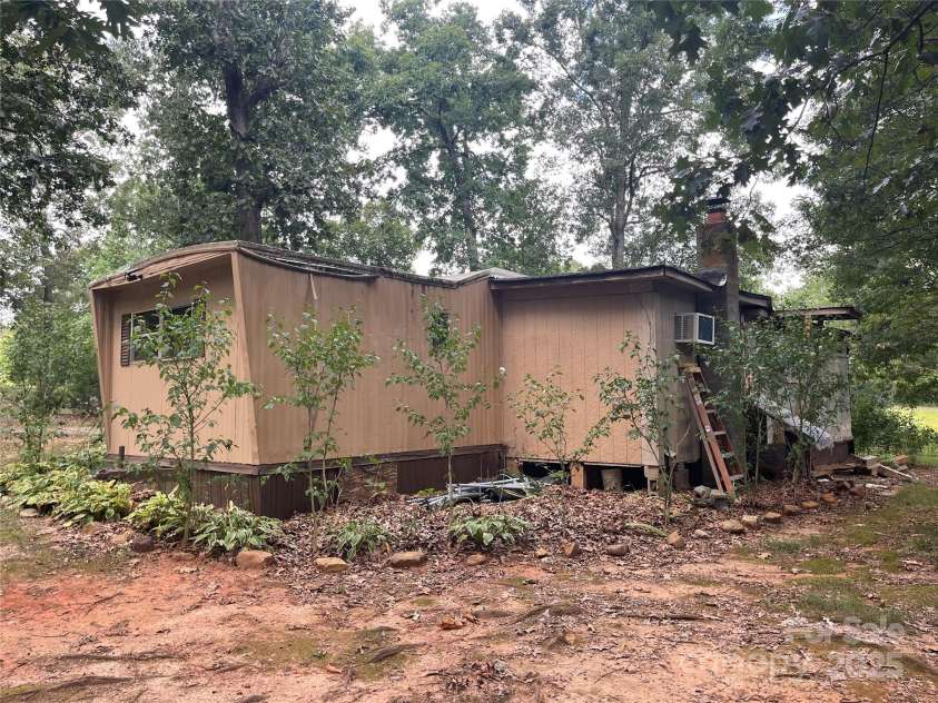 5790 Summer Lane, Cherryville, NC 28021.  MLS# CAR4285630, YatesRealty ID 8744. 
