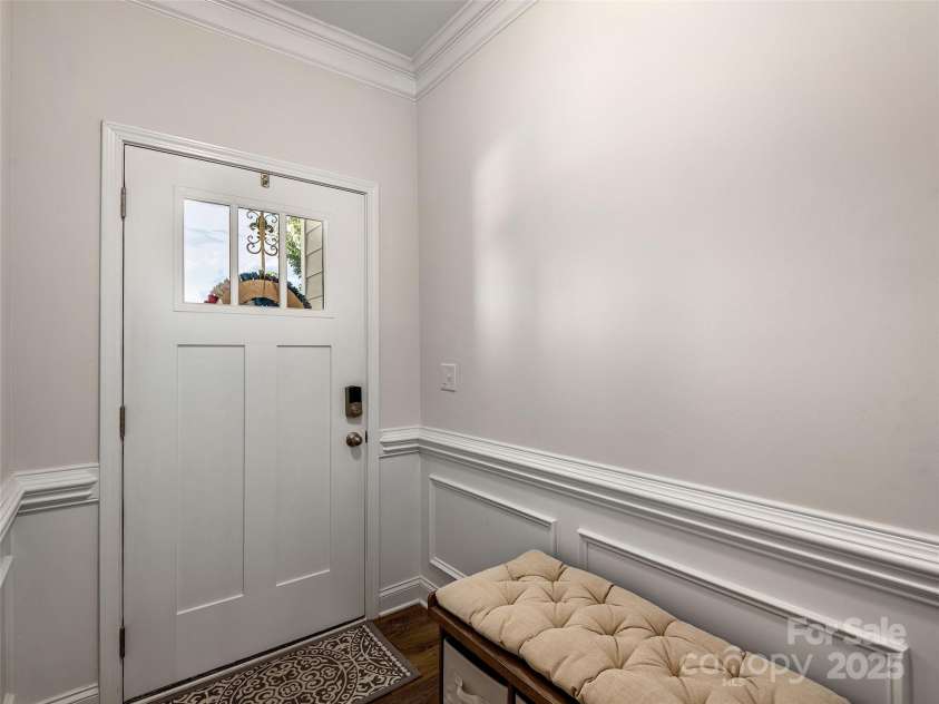 602 Summerfield Place, Flat Rock, NC 28731.  MLS# CAR4276322, YatesRealty ID 8744. Welcoming Foyer