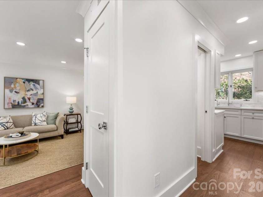 2330 Roswell Avenue, Charlotte, NC 28207.  MLS# CAR4358030, YatesRealty ID 8746. 