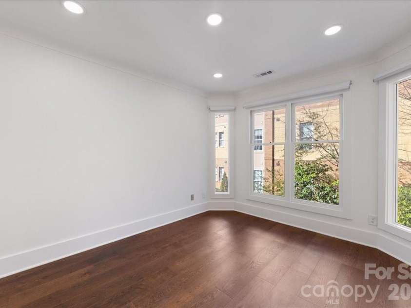 2330 Roswell Avenue, Charlotte, NC 28207.  MLS# CAR4358030, YatesRealty ID 8746. 