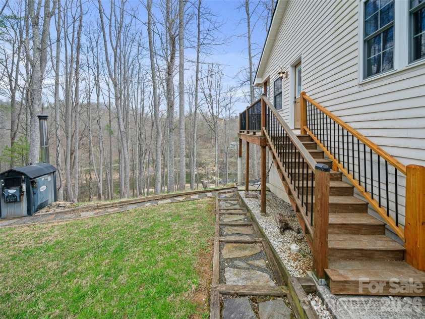12 Riverview Drive, Bakersville, NC 28705.  MLS# CAR4365552, YatesRealty ID 8747. 