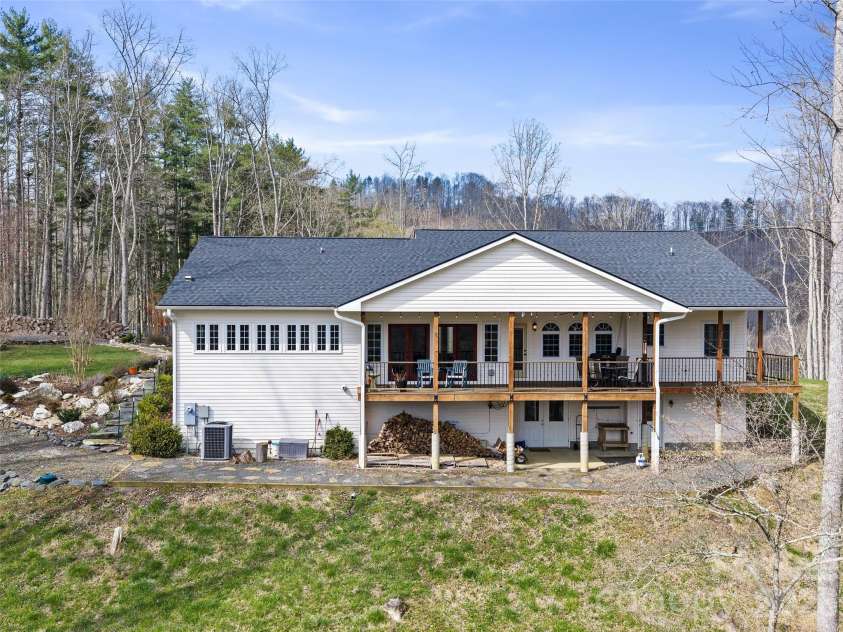 12 Riverview Drive, Bakersville, NC 28705.  MLS# CAR4365552, YatesRealty ID 8747. 