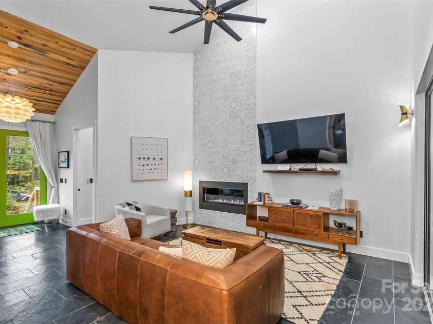 6056 Wilderness Edge Trail, Morganton, NC 28655.  MLS# CAR4186078, YatesRealty ID 8747. 