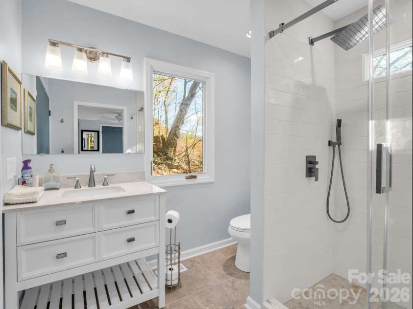 456 Youngs Mountain Drive, Lake Lure, NC 28746.  MLS# CAR4356097, YatesRealty ID 8748. Primary Bathroom