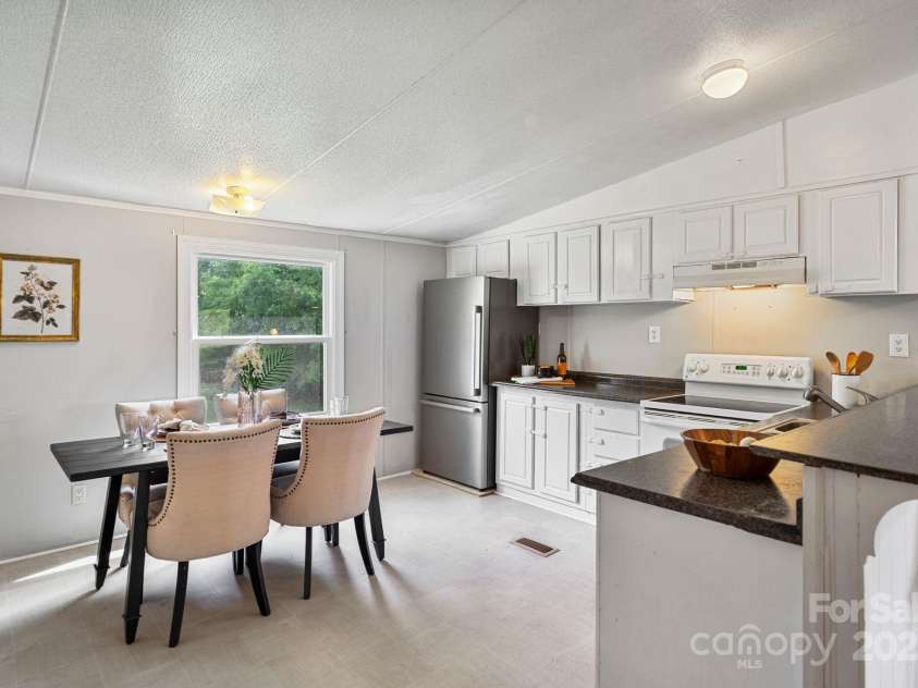 304 New Hope Road, Lawndale, NC 28090.  MLS# CAR4251167, YatesRealty ID 8749. 