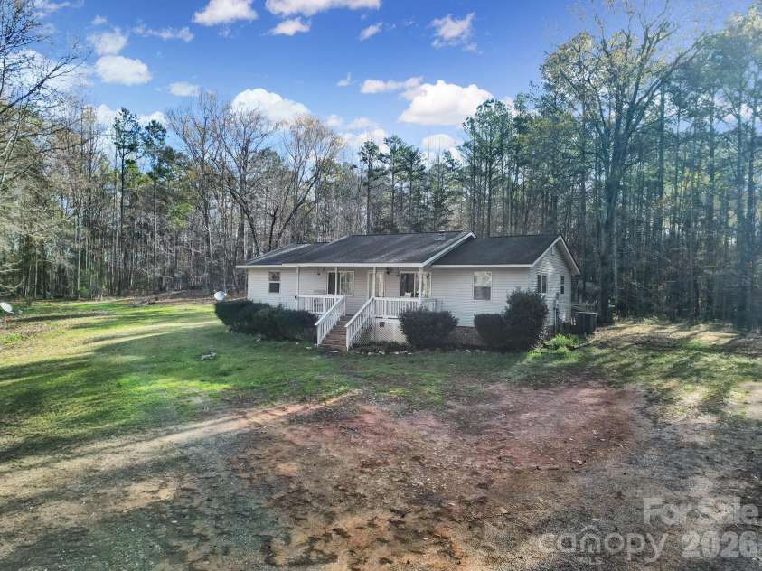553 North Lane, Catawba, SC 29704.  MLS# CAR4358748, YatesRealty ID 8749. 