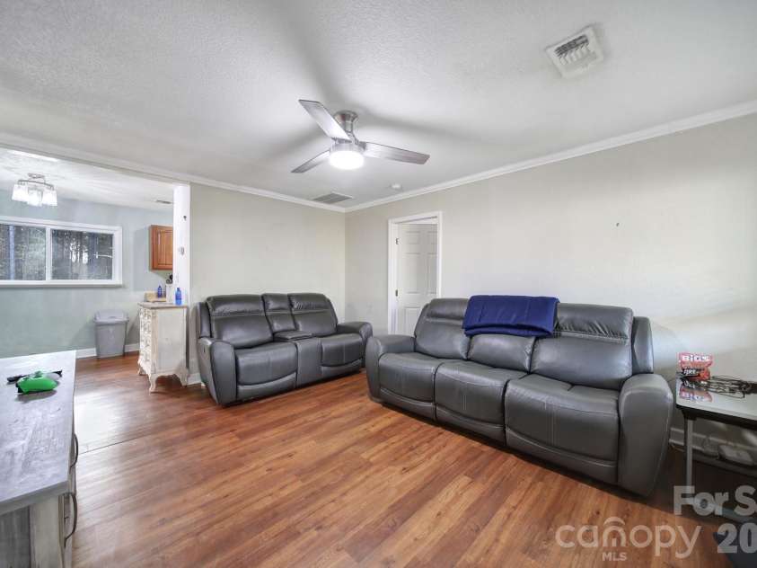 553 North Lane, Catawba, SC 29704.  MLS# CAR4358748, YatesRealty ID 8749. 
