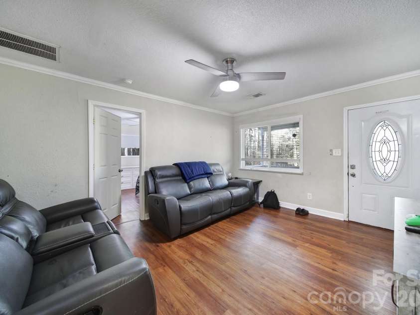 553 North Lane, Catawba, SC 29704.  MLS# CAR4358748, YatesRealty ID 8749. 