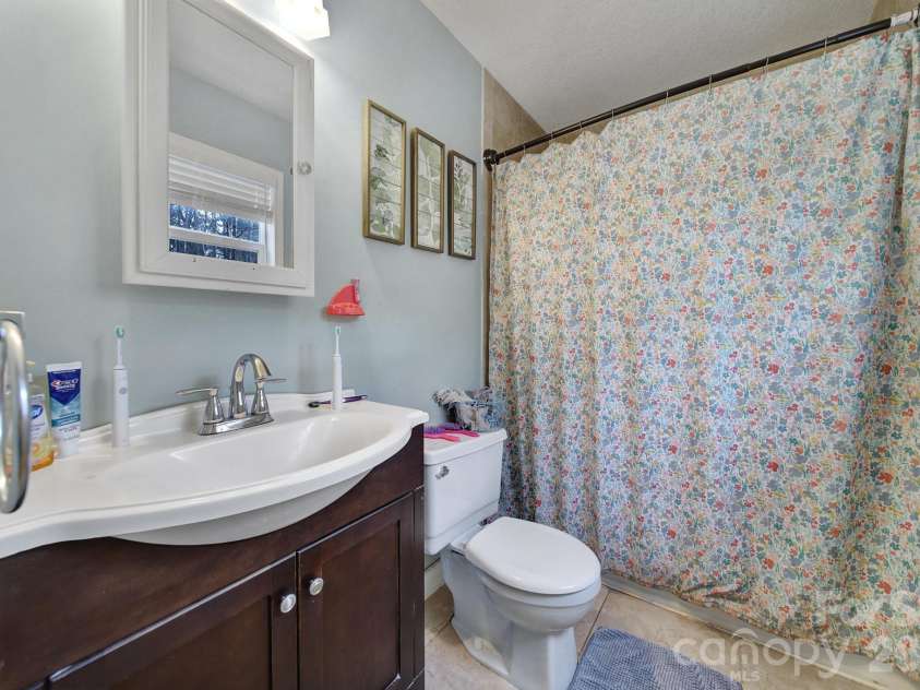 553 North Lane, Catawba, SC 29704.  MLS# CAR4358748, YatesRealty ID 8749. 