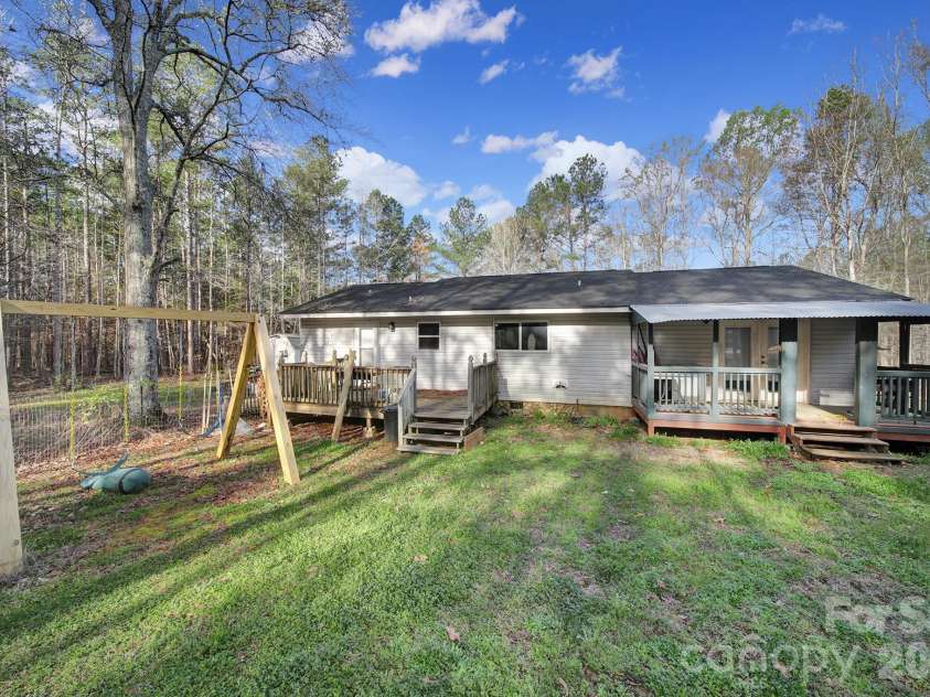 553 North Lane, Catawba, SC 29704.  MLS# CAR4358748, YatesRealty ID 8749. 
