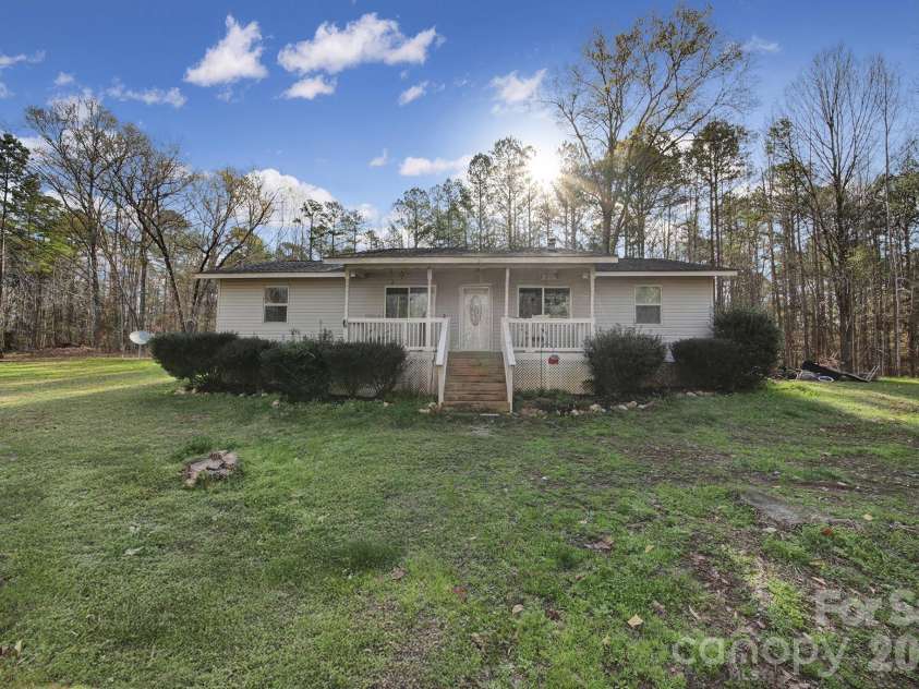 553 North Lane, Catawba, SC 29704.  MLS# CAR4358748, YatesRealty ID 8749. 