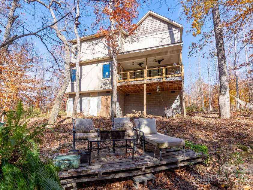 600 Monbo Road, Statesville, NC 28677.  MLS# CAR4320848, YatesRealty ID 875. 