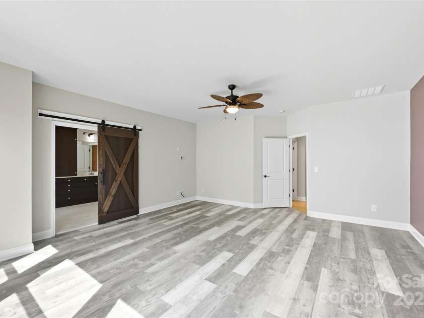 9209 Colin Crossing Court, Charlotte, NC 28277.  MLS# CAR4305863, YatesRealty ID 875. Primary Bedroom