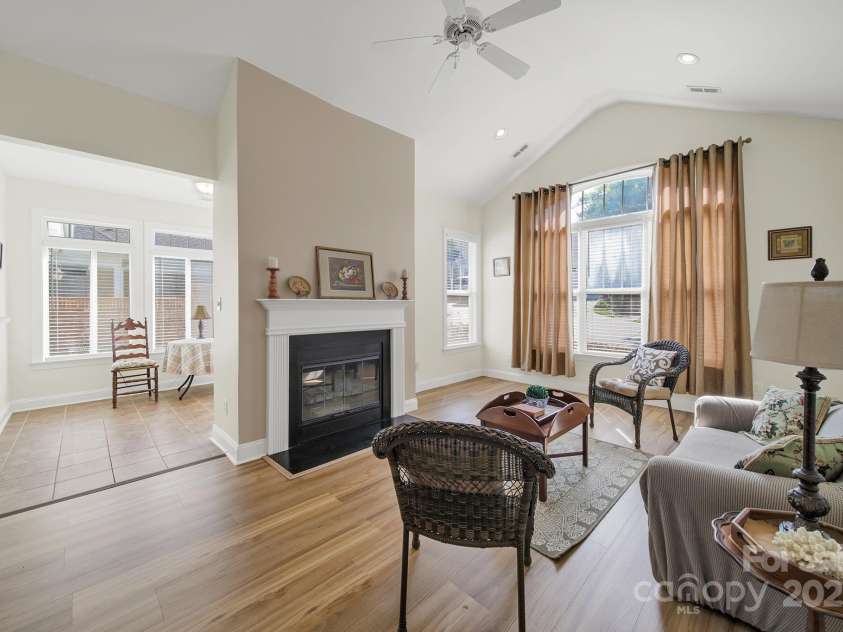 2959 Bellasera Way, Matthews, NC 28105.  MLS# CAR4274927, YatesRealty ID 8750. 