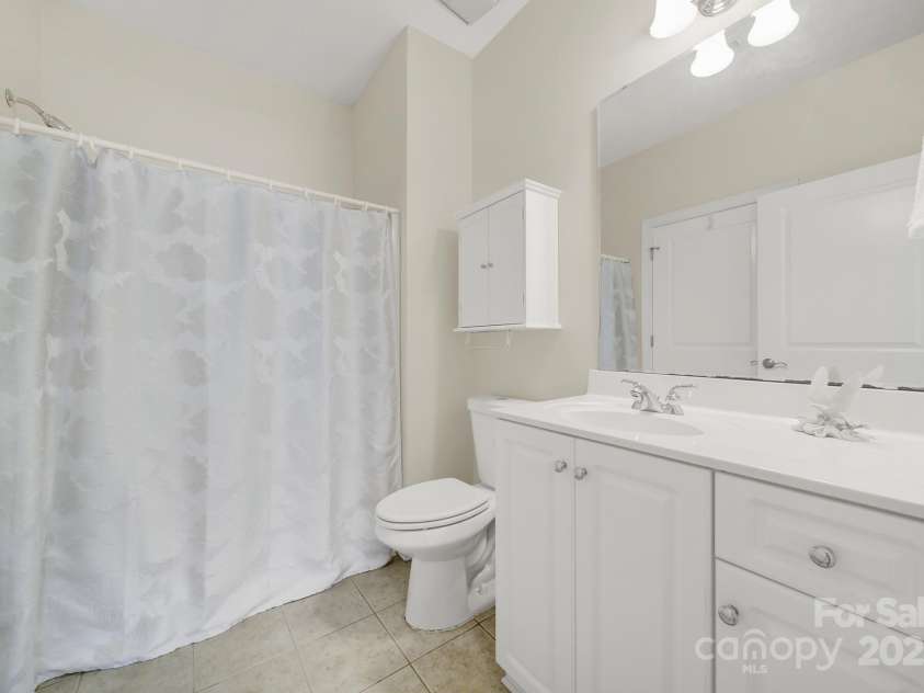 2959 Bellasera Way, Matthews, NC 28105.  MLS# CAR4274927, YatesRealty ID 8750. 