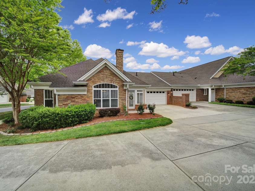 2959 Bellasera Way, Matthews, NC 28105.  MLS# CAR4274927, YatesRealty ID 8750. 