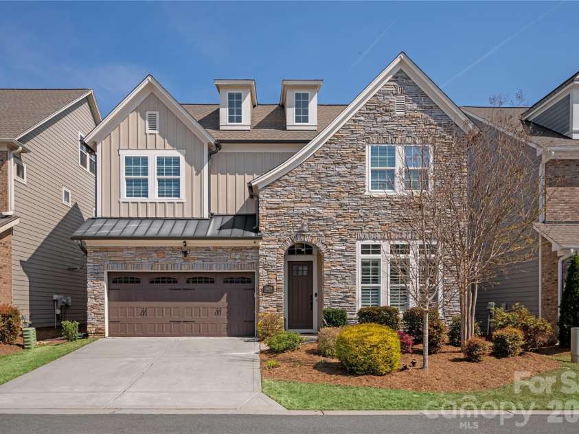 6608 Forage Lane, Charlotte, NC 28277.  MLS# CAR4363092, YatesRealty ID 8751. 6608 Forage Lane